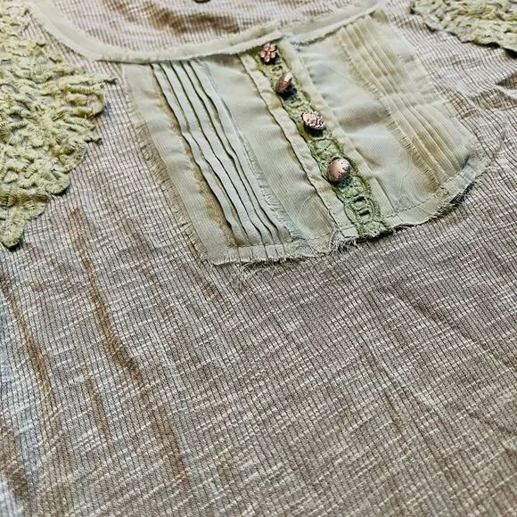 BKE Boutique Green Thermal Lace Henley Boho Cottagecore Top Large - Picture 10 of 13